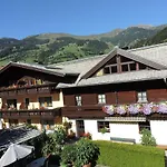 Gaestehaus Schernthaner Dorfgastein