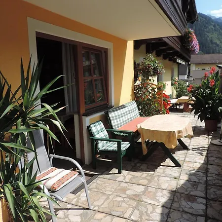 Gaestehaus Schernthaner *