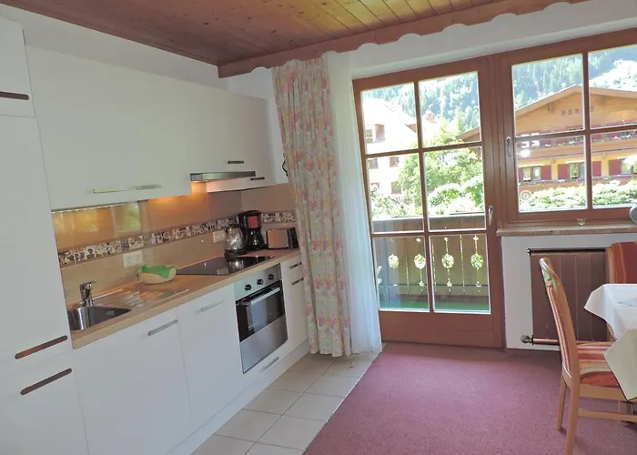 Gaestehaus Schernthaner 公寓